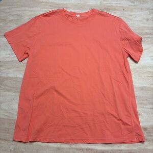 LULULEMON T Shirt